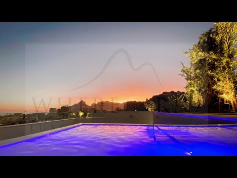 W01.48 - Cobertura com piscina e vista sobre Morro dos Irmãos