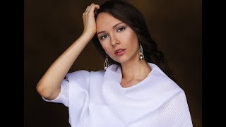 Broncolor. Light shapers.  Shooting with single light source.