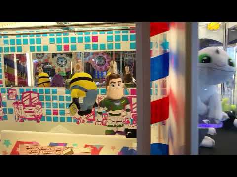 Tour of Clarence pier Arcades/funfair and failed Grab machine