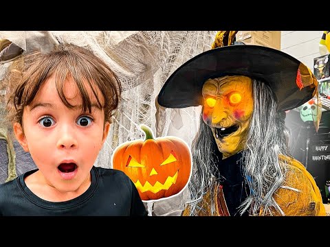 LAURA SE ASSUSTOU COM A BRUXA DE HALLOWEEN