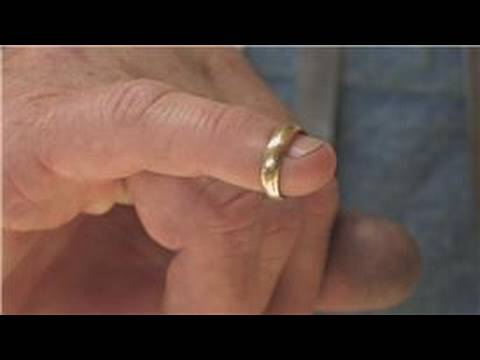 How to keep a ring from turning your finger green