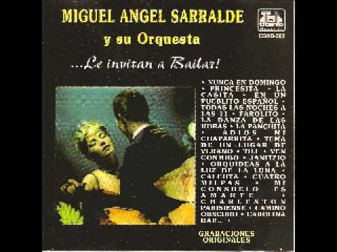 Miguel Angel Sarralde "Orquideas a la luz de la luna"