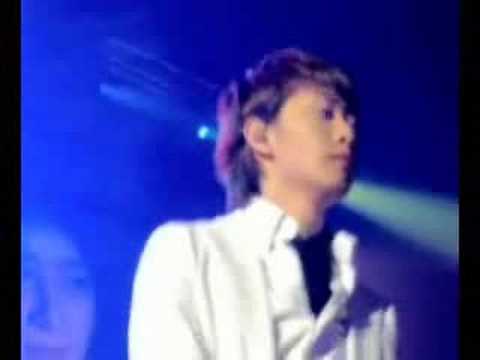 [Fancam] Hyukjae  Marry  U  "Don't  Cry"  in Thailand