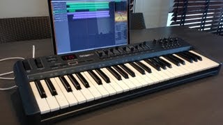 Video thumbnail for M-Audio Oxygen 49 3rd Gen Review & Unboxing. test with Garageband. by MusicReview