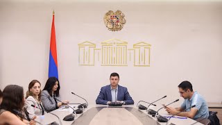 Խորհրդարանական ճեպազրույցներ  «Պատիվ ունեմ» խմբակցություն