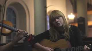 Lucy Rose Session Middle of the bed