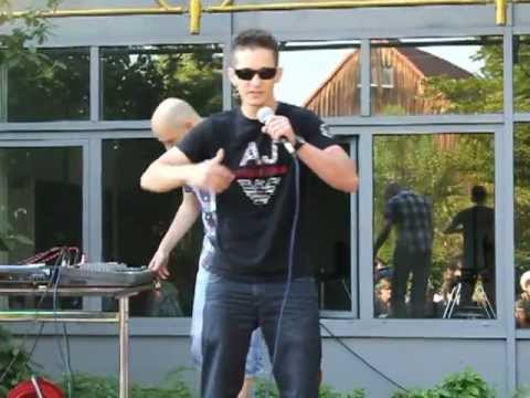 MC Strike - Das harte Leben (32 Bars) [Live Auftritt 2012]