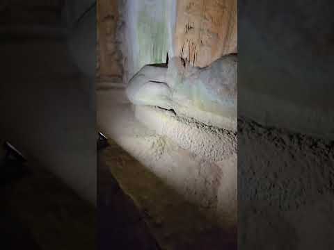 Gruta do Maquiné, Cordisburgo, Minas Gerais #travel #beautfulnature #cave #cavernas #gruta #monument