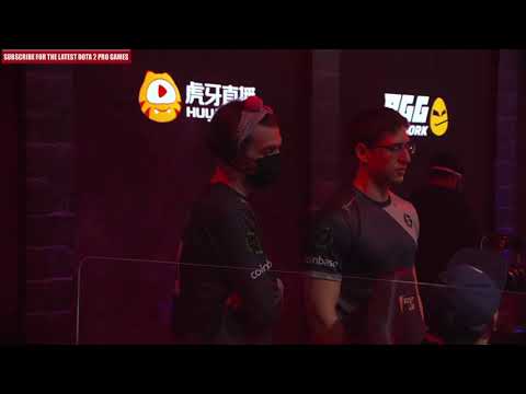 WHY ARTEEZY IS WEARING A FUNNY HAIRBAND