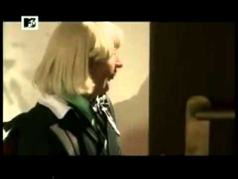 I Soliti Idioti Mamma Esco   In Galera