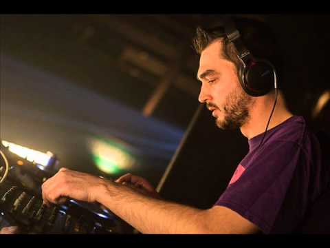 Crypsis feat Sasha F - Get Hit (Original Mix)