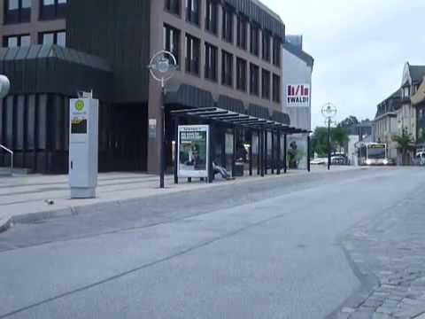 Einfahrt eines NE24 der DSW21 (Subunternehmer BoB) an der Haltestelle Aplerbeck U