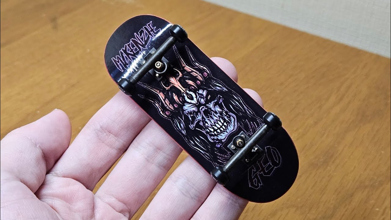 MONTEI UM FINGERBOARD PROFISSIONAL QUASE PERFEITO - SKATE DE DEDO