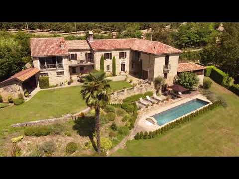 Cascina delle Langhe – Charming Holiday Home with Pool and Panoramic Views in Piedmont