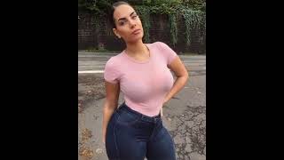 Amirah Dyme 🍑 Older Women Over 50 Mature Model / Bio & Fashion tips ❤️