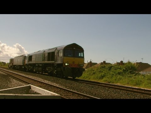 Prestatyn 29.5.2015 - DRS 66302 & 57306 on Valley flasks - Class 57 66