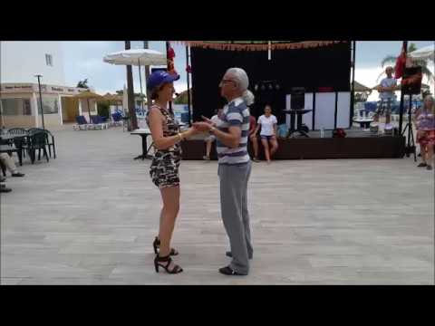 Cours de bachata débutant by Rosa & Rafiq - CDA31 - Mojacar 2017