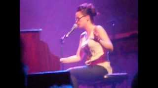 Ingrid Michaelson - &quot;Black and Blue&quot; (12 May 2012)