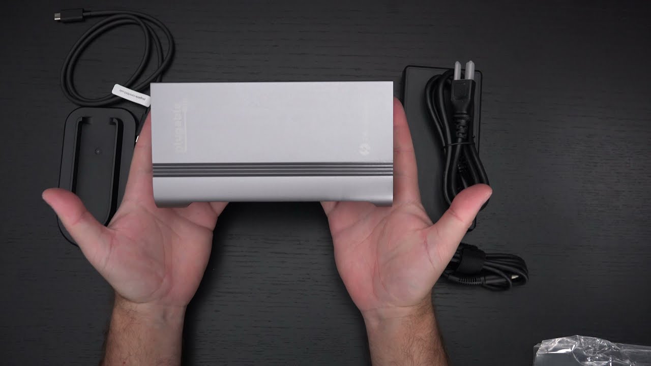 Plugable Thunderbolt 3 14 in 1 Dock Unboxing