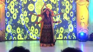 English Vinglish - Navrai Majhi  Song | Nagada Sang Dhol Baje (Ramleela) ,