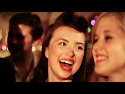 'We Should Kiss' (live) - from 'We Look To The Stars' by Joe Stilgoe