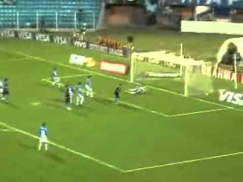 Campeonato Brasileiro: Avaí 0 x 3 Grêmio