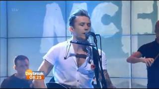 McFly - Love Is On The Radio [Live @ Daybreak]