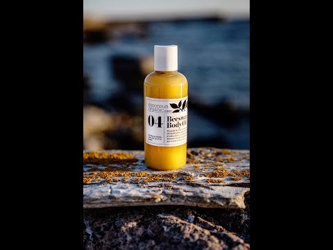 Moonsun   Beeswax Body Oil