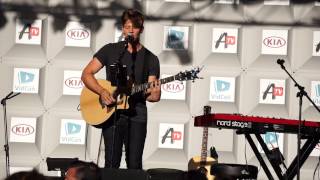 S.O.S. - Tyler Ward - VidCon  2015