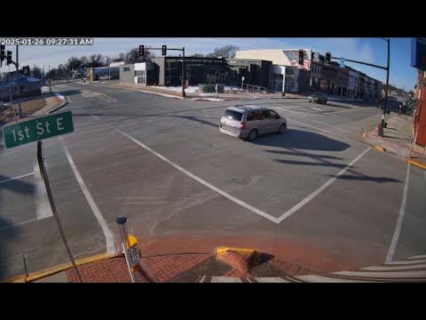 Live webcam view of Independence Main Street