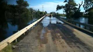 Wells bridge Benjeroop . Floods Lodden River .