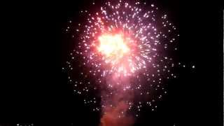 preview picture of video 'Oak Bluffs Fireworks Finale (August 17, 2012)'