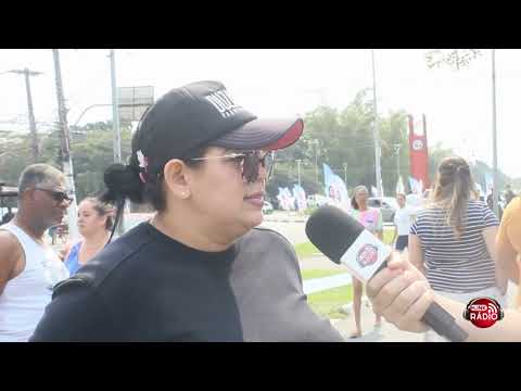 Moradores de Bertioga protestam contra a recorrente falta de água na c