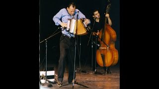 Los Cenzontles w/ Santiago Jimenez Jr. - Besos y Copas