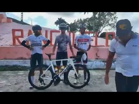 Felicidades a todos. Competencia en el Ranchuelo Villa Clara. #cubanosporelmundo #ciclismocubano 