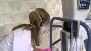 Cleaning And Disinfecting The Tub, The IH1900 Seat Lift And The IH1200 Stretcher Lift