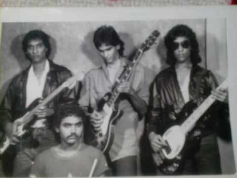 Nite Dogs   Flipside Give it all away 1983