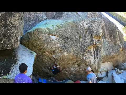 Demon on a leash (stand)