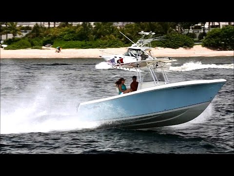 Sailfish 2360 sporty little center console