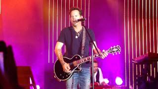 Gary Allan She's So California Treasure Island 11 22 11