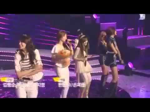 111105 SNSD Music Bank Funny Moment