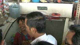 preview picture of video '20 Agsts 2013 Gub Bpk. Jokowi mengunjungi Blok G pasar Tanah Abang'