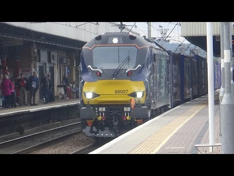 Class 88007 'Electra' passes Warington Bank Quay 24/07/2017