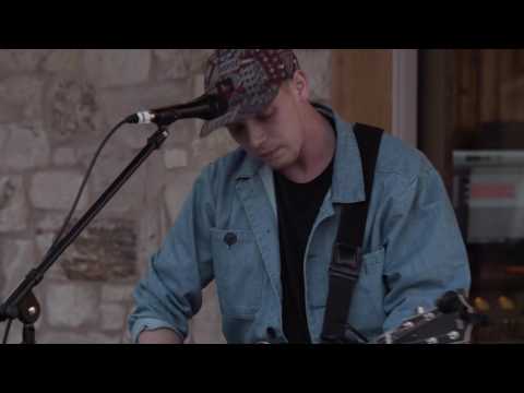 Matt Maeson - Cringe (The Barn Sessions) [Live Performance]