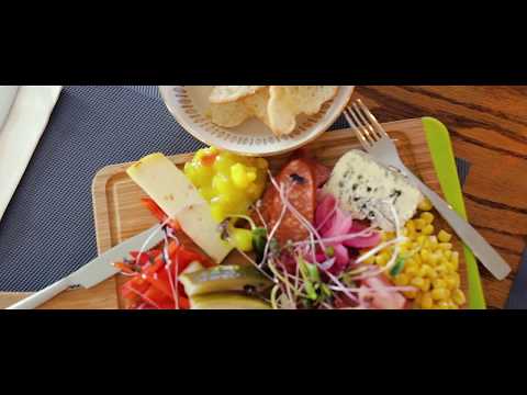 Simon Reid Studios video.