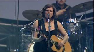 Anika Moa 'Standing In This Fire' at the VNZMAs 2008