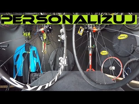 Czy wybrać koła fabryczne, czy składane na zamówienie? Wady i zalety.