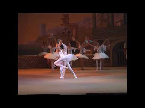 Natalia Osipova & Ruslan Skvortsov -Le Corsaire  (Pas des Eventails)