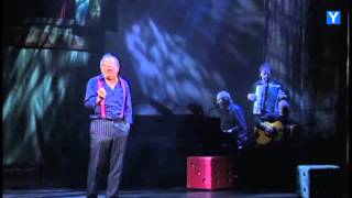 Johannes is... (uit Oudejaars 2002) Youp van 't Hek