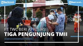 3 Pengunjung Pertama Tahun 2022 Dapat Apresiasi dari TMII, Pengalungan Selendang & Pertunjukan Seni